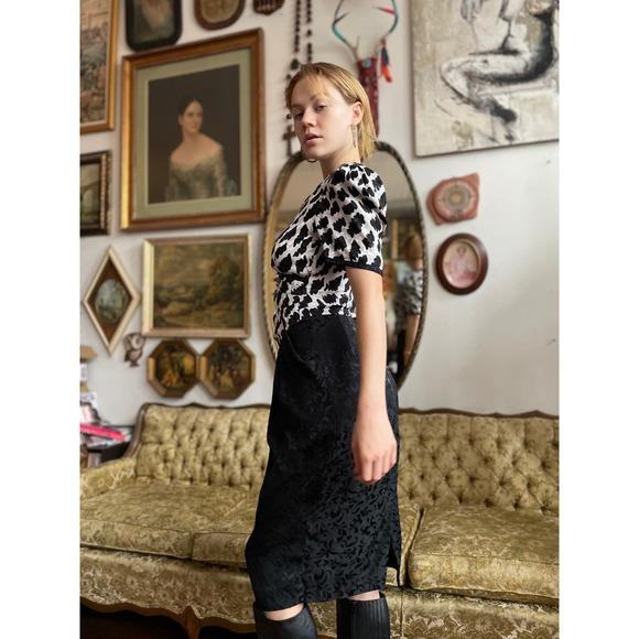 80’s Vintage Vixen Polyester Abstract Patterned Satin Dress Size 4 - Picture 4 of 7